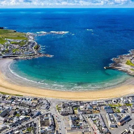 بيت للعطل Wild Atlantic Way Across From The